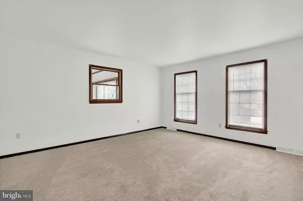 Spring Grove, PA 17362,9230 ORCHARD RD