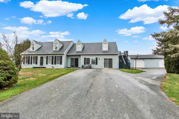 9230 ORCHARD RD, Spring Grove, PA 17362