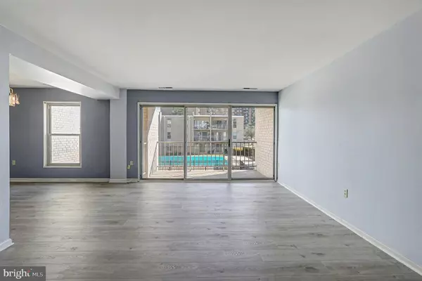 Alexandria, VA 22304,29 CANTERBURY SQ #201