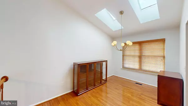 Sterling, VA 20165,48 MCPHERSON CIR