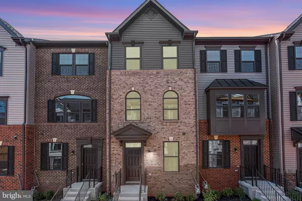 13945 AIRFOIL RD, Herndon, VA 20171