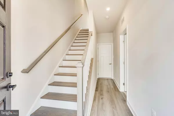 Herndon, VA 20171,13945 AIRFOIL RD