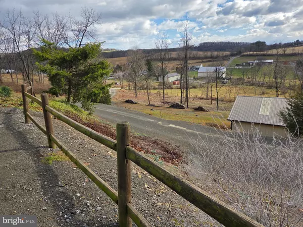 Mount Pleasant Mills, PA 17853,83 WOODPECKER DR