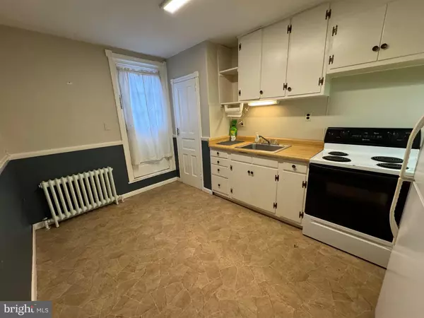 Wilmington, DE 19806,2432 W 19TH ST