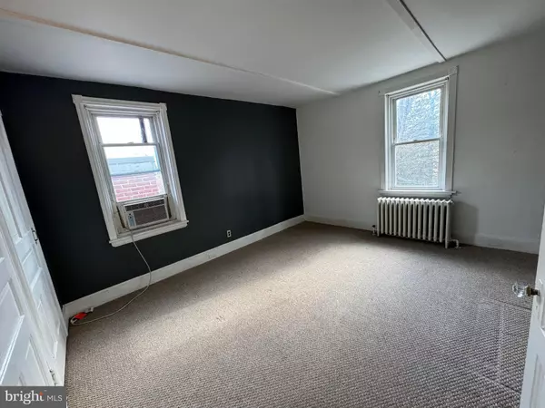 Wilmington, DE 19806,2432 W 19TH ST