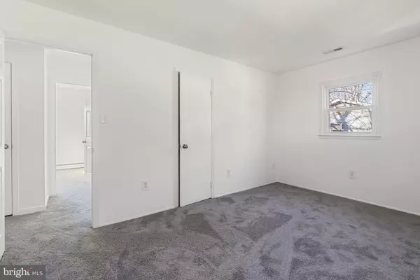 Woodbridge, VA 22193,13421 HILLENDALE DR