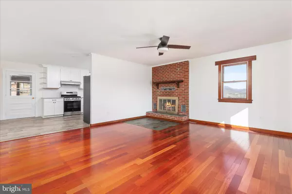 Edinburg, VA 22824,5691 ALUM SPRINGS RD