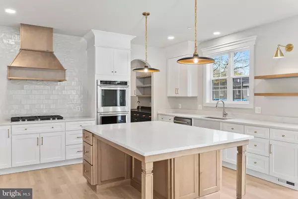 Pasadena, MD 21122,17 VINTER LN