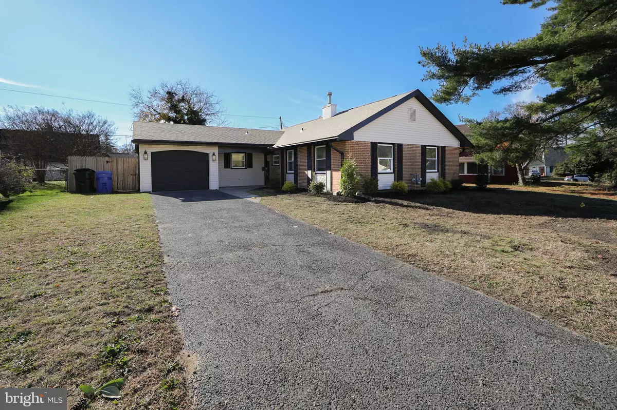 Willingboro, NJ 08046,8 BALLAD LN