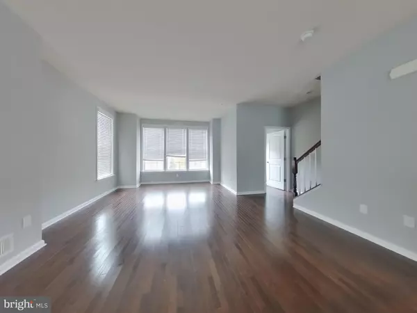 Lanham, MD 20706,9520 SMITHVIEW PL