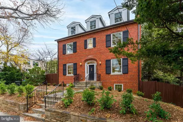 Washington, DC 20007,2717 38TH ST NW