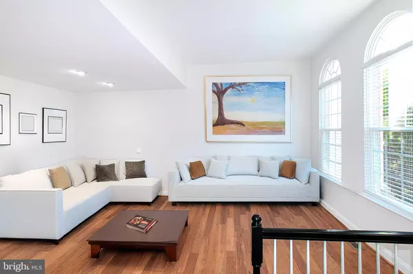 Leesburg, VA 20175,648 BURNSIDE TER SE