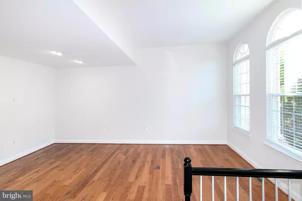 Leesburg, VA 20175,648 BURNSIDE TER SE