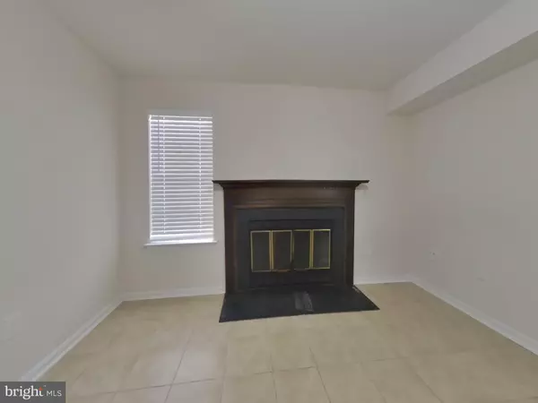 Waldorf, MD 20603,4192 BLUEBIRD DR