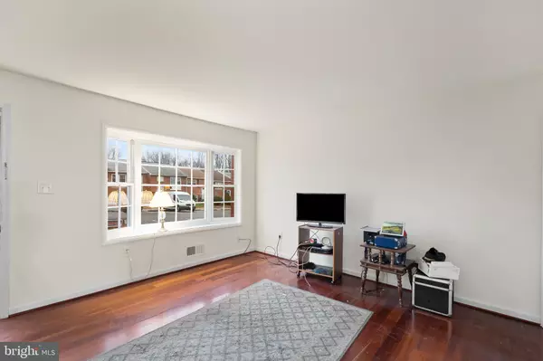 Woodbridge, VA 22193,14773 BARKSDALE ST