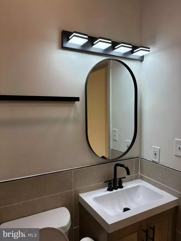 Trenton, NJ 08618,44 READING AVE