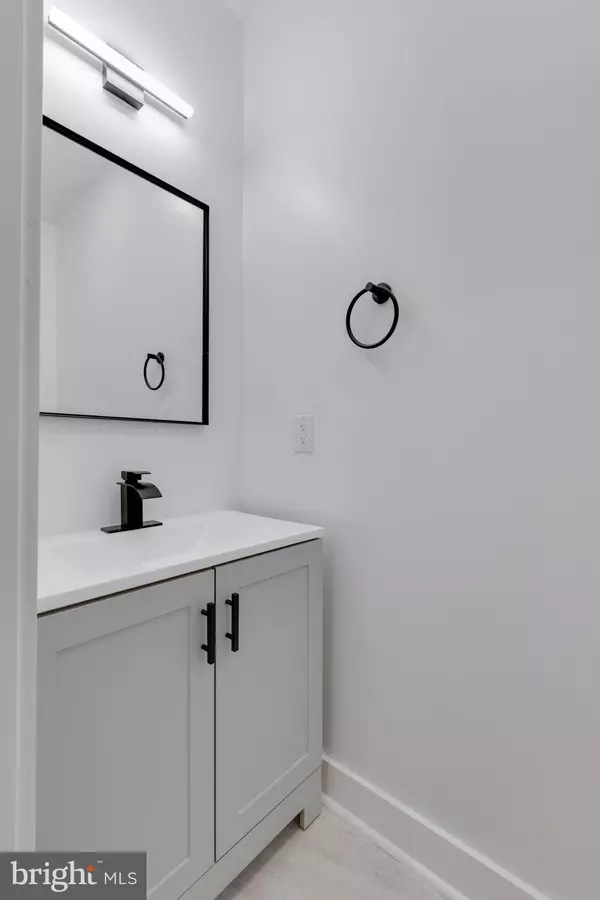 Philadelphia, PA 19122,2061 N 8TH ST #1