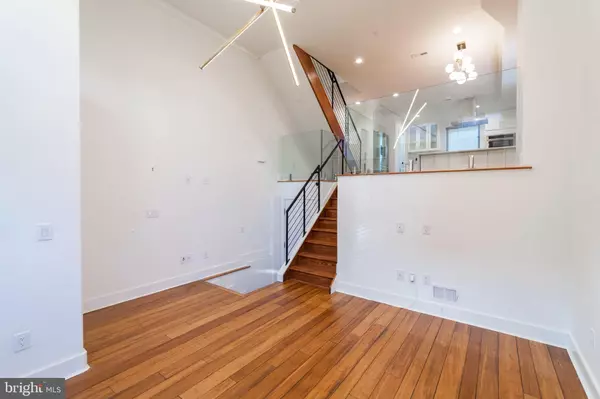 Philadelphia, PA 19148,601 MCCLELLAN ST