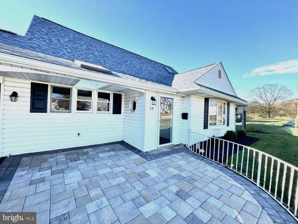 29 HOPE RD, Levittown, PA 19056