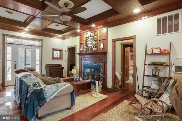 Kearneysville, WV 25430,1052 OPEQUON LN