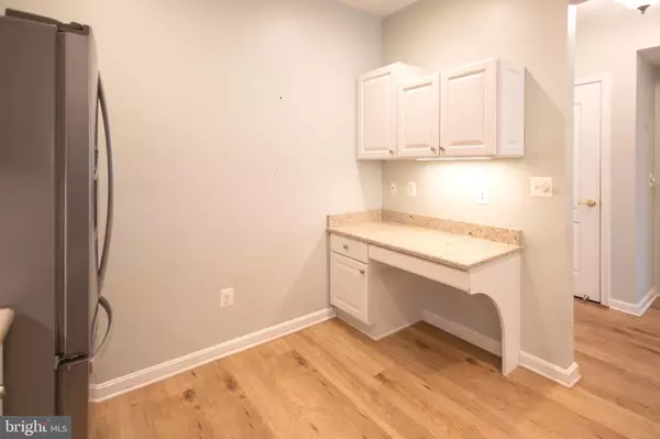 Odenton, MD 21113,8612 FLUTTERING LEAF TRL #404