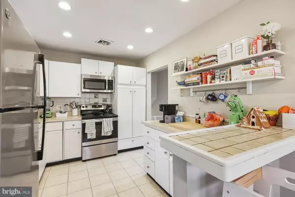 Vienna, VA 22180,1105 WESTBRIAR CT NE