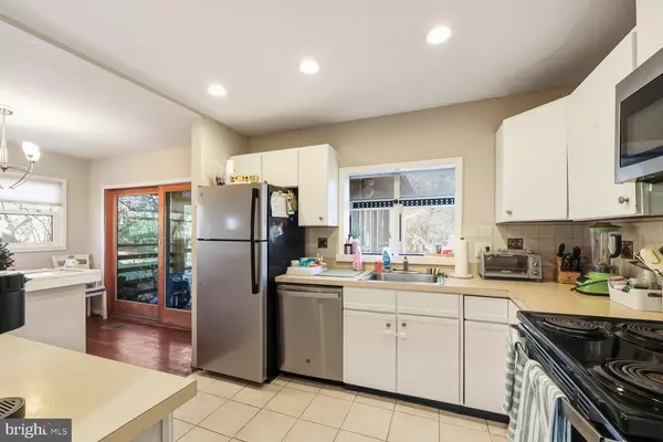 Vienna, VA 22180,1105 WESTBRIAR CT NE