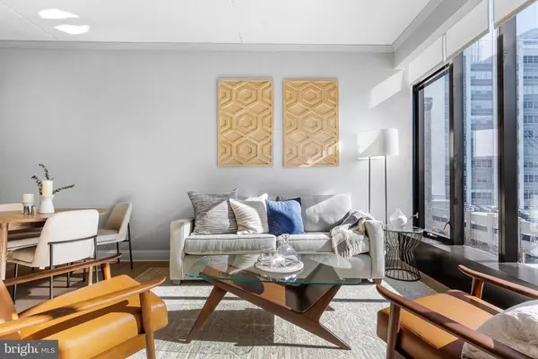 Philadelphia, PA 19103,60 N 23RD ST #2313