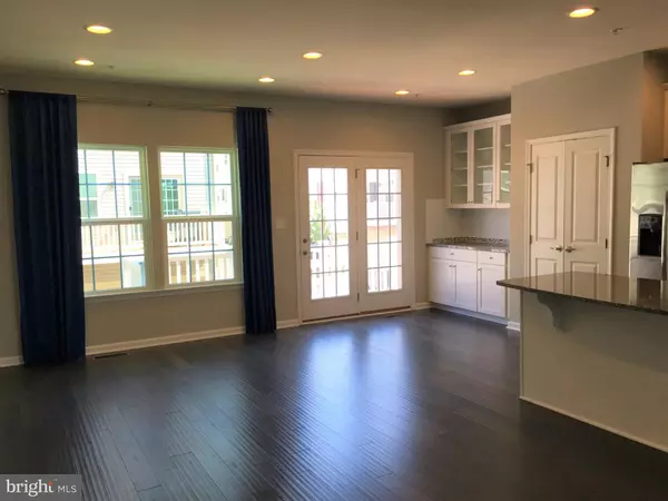 Upper Marlboro, MD 20772,10510 PRESIDENTIAL PKWY