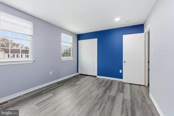 Glen Burnie, MD 21061,6433 LAMPLIGHTER RDG