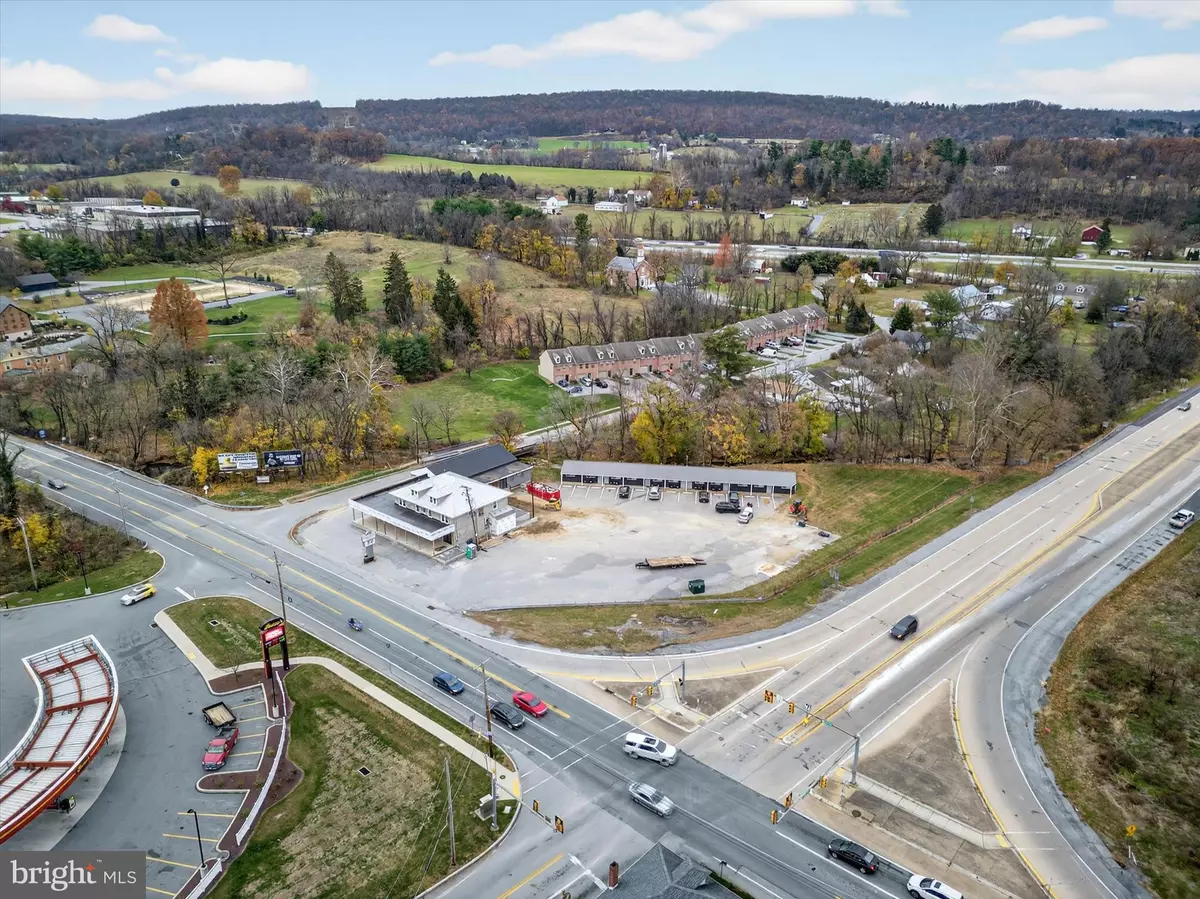 Hellam, PA 17406,671 MARKET ST