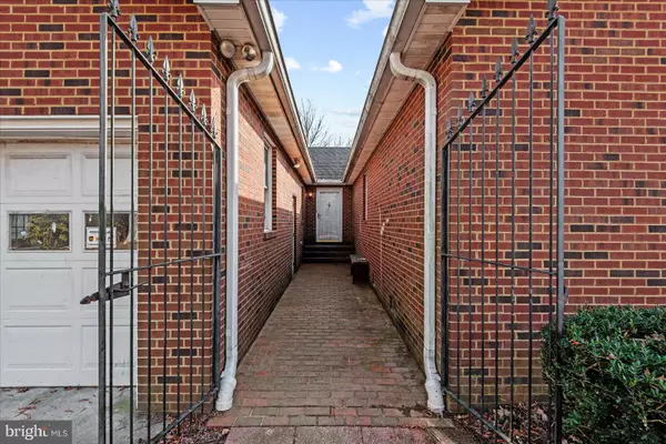 Montross, VA 22520,1606 PROSPECT HILL RD