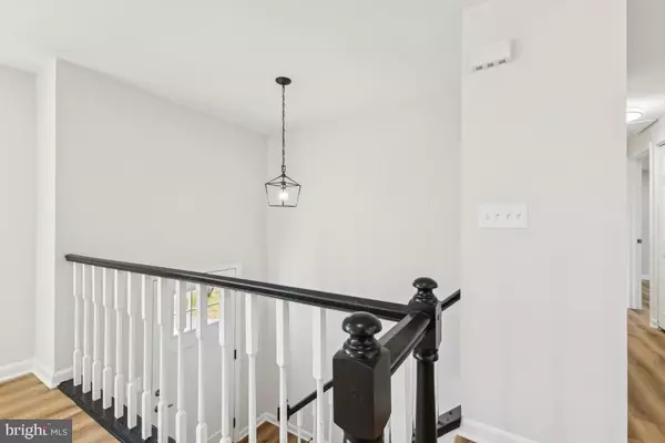 Chantilly, VA 20151,4362 CUB RUN RD