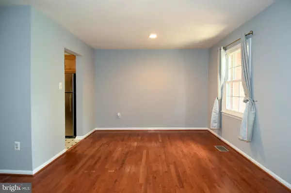 Gaithersburg, MD 20878,14 FENCELINE DR