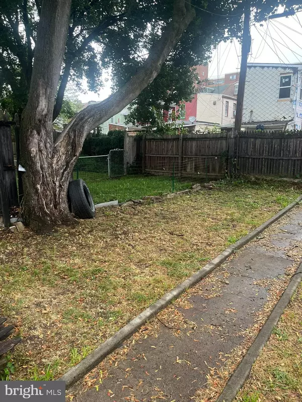 Reading, PA 19602,329 S 3RD ST