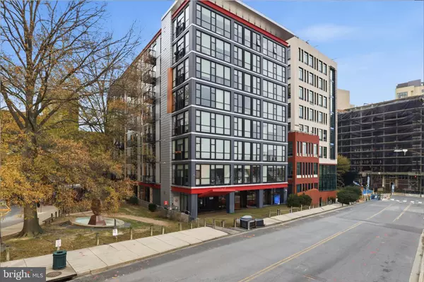 Silver Spring, MD 20910,1320 FENWICK LN #805