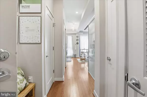 Silver Spring, MD 20910,1320 FENWICK LN #805