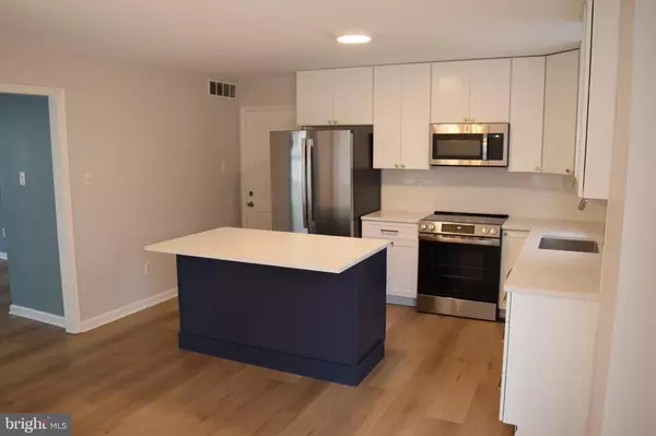 Aston, PA 19014,3011 ROBERTS RD