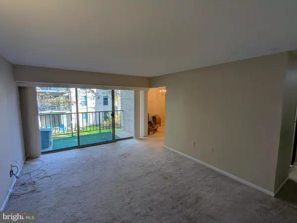 Alexandria, VA 22304,15 CANTERBURY SQ #202