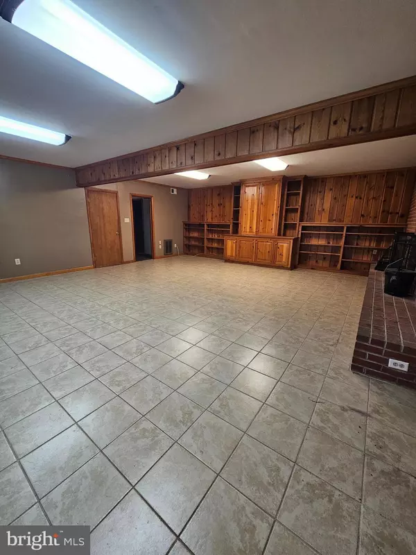 Front Royal, VA 22630,615 VILLA AVE #B