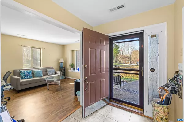 Charlottesville, VA 22902,465 HIDDEN RIDGE RD