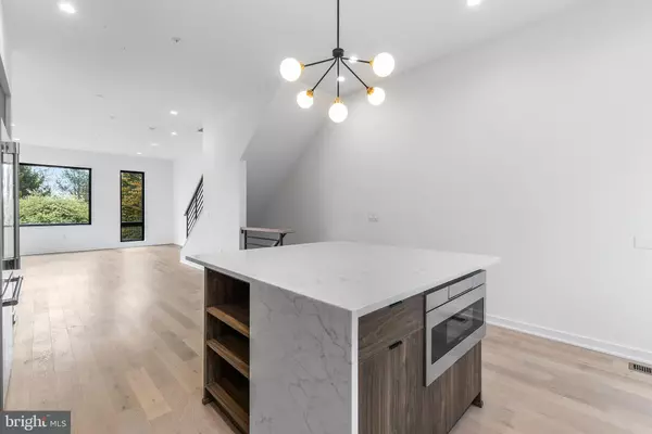 Philadelphia, PA 19128,265 DELMAR ST