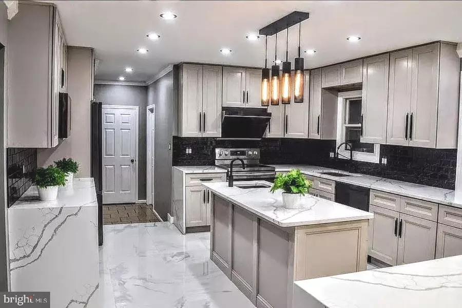 2198 CAMBRIDGE CIR, Jamison, PA 18929