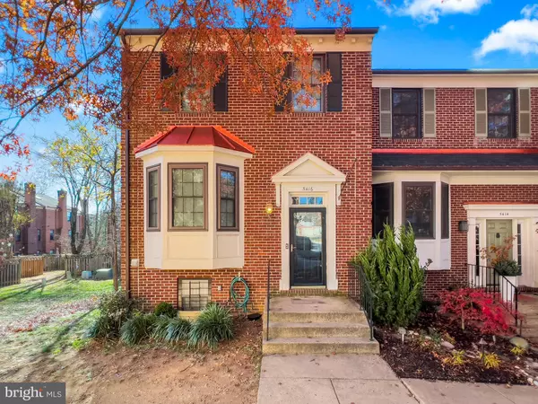 5416 WYCKLOW CT, Alexandria, VA 22304