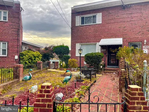 Washington, DC 20011,829 OGLETHORPE ST NE