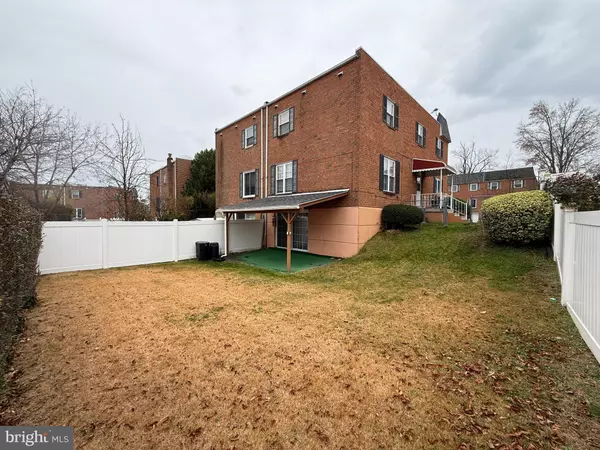 Philadelphia, PA 19116,159 LARKSPUR ST