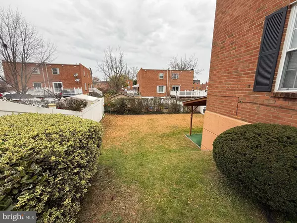 Philadelphia, PA 19116,159 LARKSPUR ST