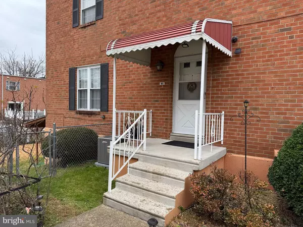 Philadelphia, PA 19116,159 LARKSPUR ST