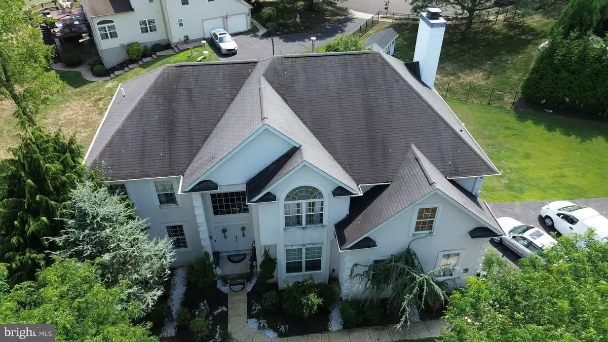 Chalfont, PA 18914,977 HICKORY RIDGE DR