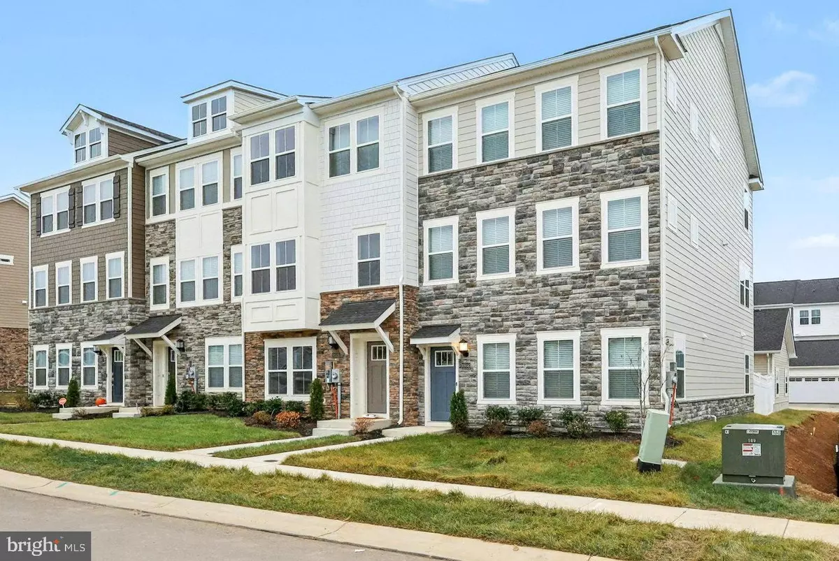 White Plains, MD 20695,10626 ROUNDSTONE LN